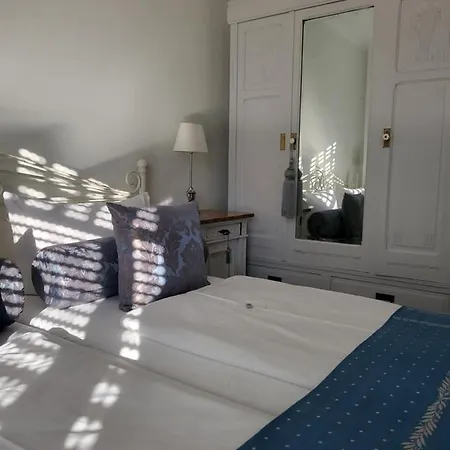 Balthazar Iphofen, Ohne Fruehstueck, Naehe Knauf Gips Kg Und Connekt, No Waste, Nachhaltig, Familiaer, Nutzung Von Gaestekueche Mit Waschmaschine, Tv Mirroring 55