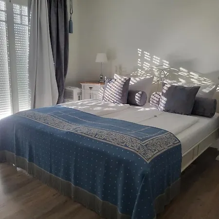 Aparthotel Balthazar Iphofen, Ohne Fruehstueck, Naehe Knauf Gips Kg Und Connekt, No Waste, Nachhaltig, Familiaer, Nutzung Von Gaestekueche Mit Waschmaschine, Tv Mirroring 55
