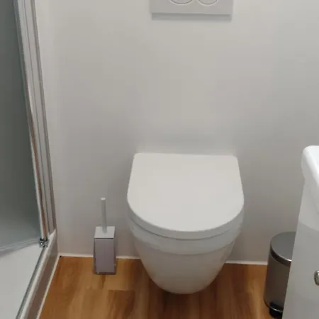 Balthazar Iphofen, Ohne Fruehstueck, Naehe Marktplatz, Knauf Gips Kg Und Connekt, Weingut Wirsching, Tv Mirroring 55