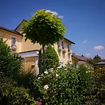 Balthazar Iphofen, Ohne Fruehstueck, Naehe Marktplatz, Knauf Gips Kg Und Connekt, Weingut Wirsching, Tv Mirroring 55