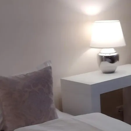 Appart hôtel Balthazar Iphofen, Klimatisiert, Naehe Marktplatz, Knauf Gips Kg Und Connekt Kitzingen, Vdp Weingut Wirsching, Tv Mirroring 55