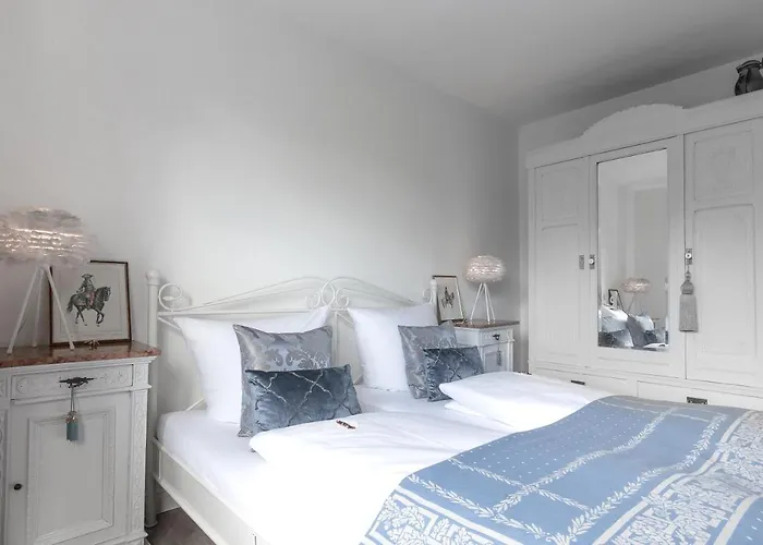 Balthazar Iphofen, Ohne Fruehstueck, Naehe Marktplatz, Knauf Gips Kg Und Connekt, Weingut Wirsching, Tv Mirroring 55